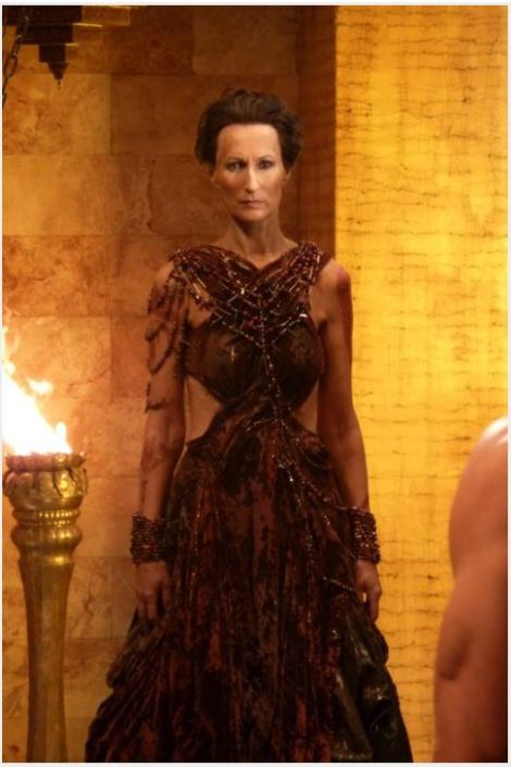 Matron of Chambers from "John Carter" movie. Excellent example of the Barb Harm Observation.